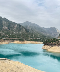 ÷�ˮ�⣬�������̵�ˮ����ĺܸɾ�