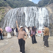 �����T����