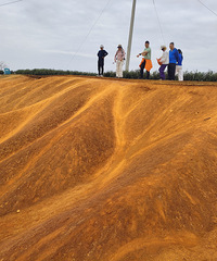 �����ػ��ߴ�Խ���������϶�Ⱦ����