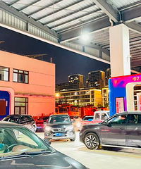 ����̨�ݺö����վ��ʼ�Ŷӣ��ոգ������ͼ��ٴα���