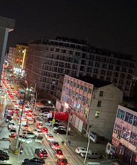 �Ǽ�ǰ���������վ�ŶӶ��ŵ����̵�����