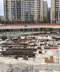 ������һ�����µر꣬���١�����