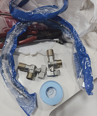 ��������ˮ�л�ɫ����������Ƿ������й�ϵ