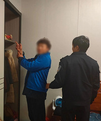 ϲ�������̨��һ�����ֽ�������һ��������50g