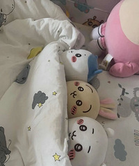 ��һ����Ƭ�����ĺ��ӣ�֤������к��ӣ����ѵ���Ƭ̫��Ц��