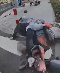 ȫ�����ɣ�1���ӱ�ͣ����8�ε�·��������������λ����Թ�