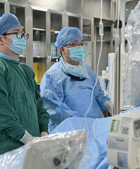 ̨��33��С�����о��ѣ����ֱ����У�