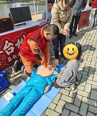 С���ķθ���ѧ�������ܶ�С���Ӳ����������һ�ʵ��һ��