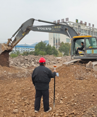 ���٣���̨����ͨ������Ŀ��