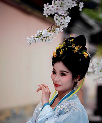 ӣ��������Ů