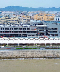 ��Ͷ��Լ3��Ԫ��̨����Һ��ʹ㳡�����½�ӭ��