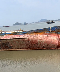 ̨�ݺ���һ���洬��ǳ�෭