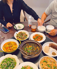 ��򵥵��ļҳ��ˣ�����ֻ�������㣬����4���˼�������