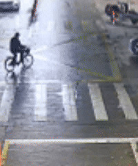 ʮ��·�ڣ�һ��ֻ�����ң�һ���⿴�ϱ������...��