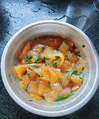 �������ԣ�ը��һ�룬ʣ��һ��ˮ������