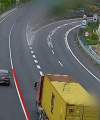 ̨�ݸ����ϣ�С��ȫ�𻹱�⣡��ش��������������ڶ�