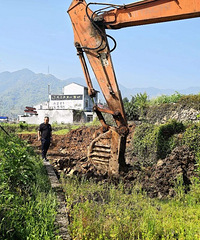 ����Ǩ������̨�������Ժ�����¡�