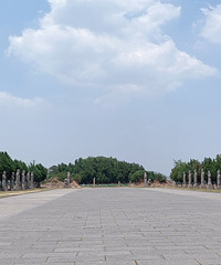 �ڹ������������˽�ǧ�꣬�����˼䱯�������