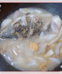 【12-18】嗯哼,本地的女生也会做饭的。哈哈