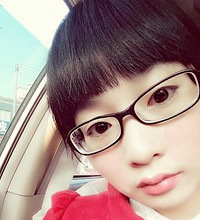 妹子你表情肿么那么呆萌