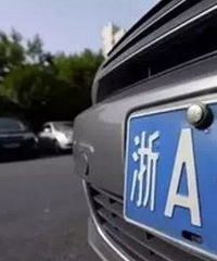 �ڸ�����������ճ���ȥ��ɽ������