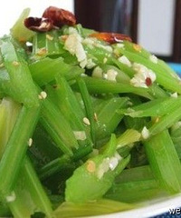 "凉拌西芹"