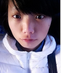 性格极端的女生,喜欢咬男友胳膊,能接受吗?曝更多生活照