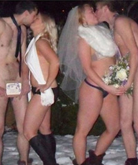 碉堡了!太厉害了 裸体婚礼!