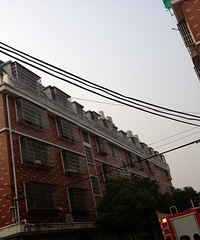冬天来了,小心火烛,凌云小区房东住的房间着火了