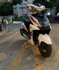 八成新踏板车 车好 省油 没有上牌 公里数少
