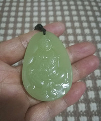 和田玉自在观音