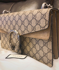 Gucci������ɫ�кŰ�