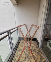 出闲置落地可伸缩晾衣杆