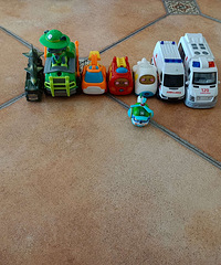 �������