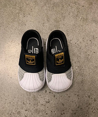 ��Ҷ��ӤͯЬ�����