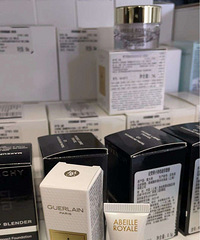 �����ۻʷ�����˪