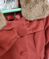 �ٺ�ɫ��ë����