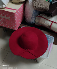 ��ɫë��ñ��һ��