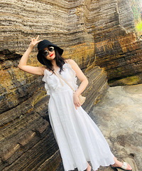 ����Ƭ����Ůȹ��˦��