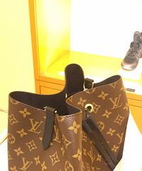 LVˮͰ����ɫ