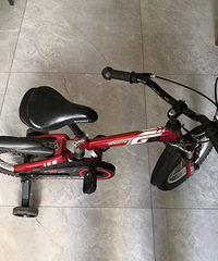 �ú������г�