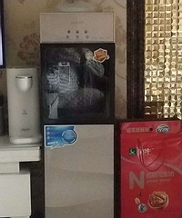 ��ˮ���ų��£�ת�á�