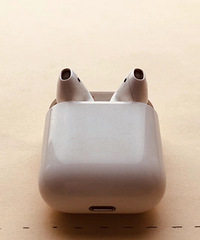 ���ڱ�Airpods��������