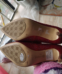 ���û�Ь��۳���