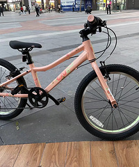 �ݰ���liv���г�20��