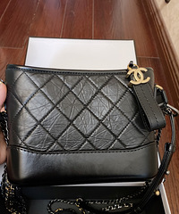 ���ζ����˰���С��