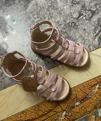 ������Ů����Ь