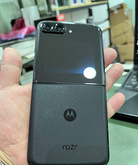 基本全新摩托罗拉 motorola razr 5G 刀锋折叠