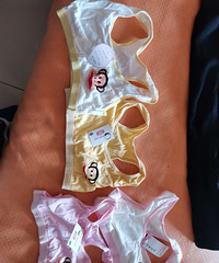 ��ŮС����ȫ�£�20Ԫ4��