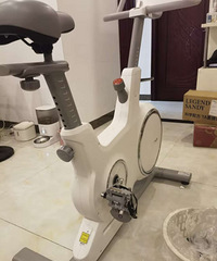 ���е���